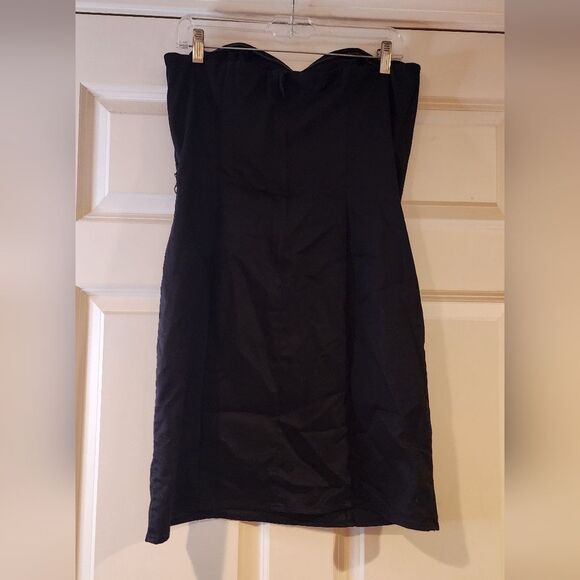 H&M Black Strapless Mini Dress - Picture 4 of 4